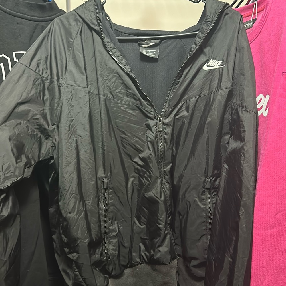 Nike windbreaker EUC large
